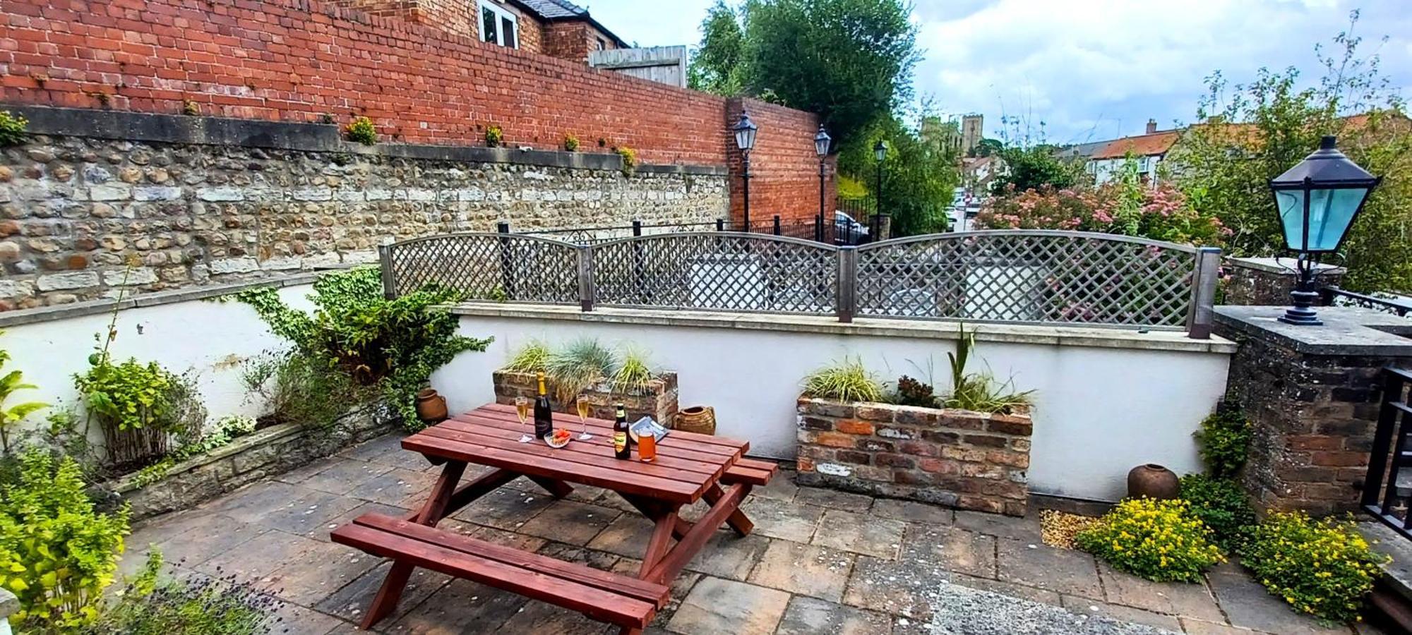 Central Ripon Apartment - View Of The Cathedral! Exteriör bild